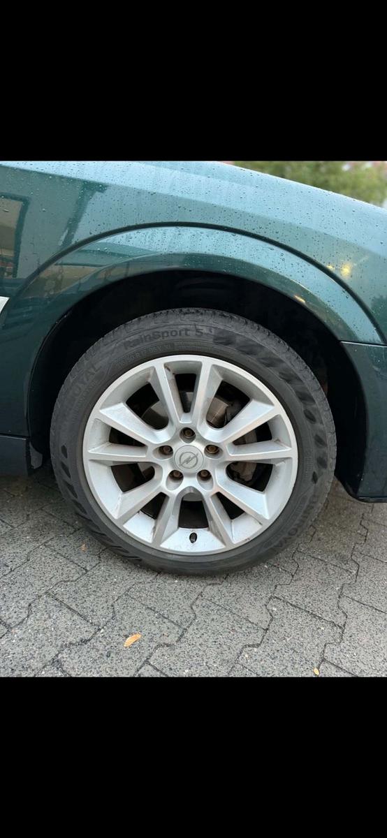 Opel Zafira 2005 — engine 131 HP (96kW)