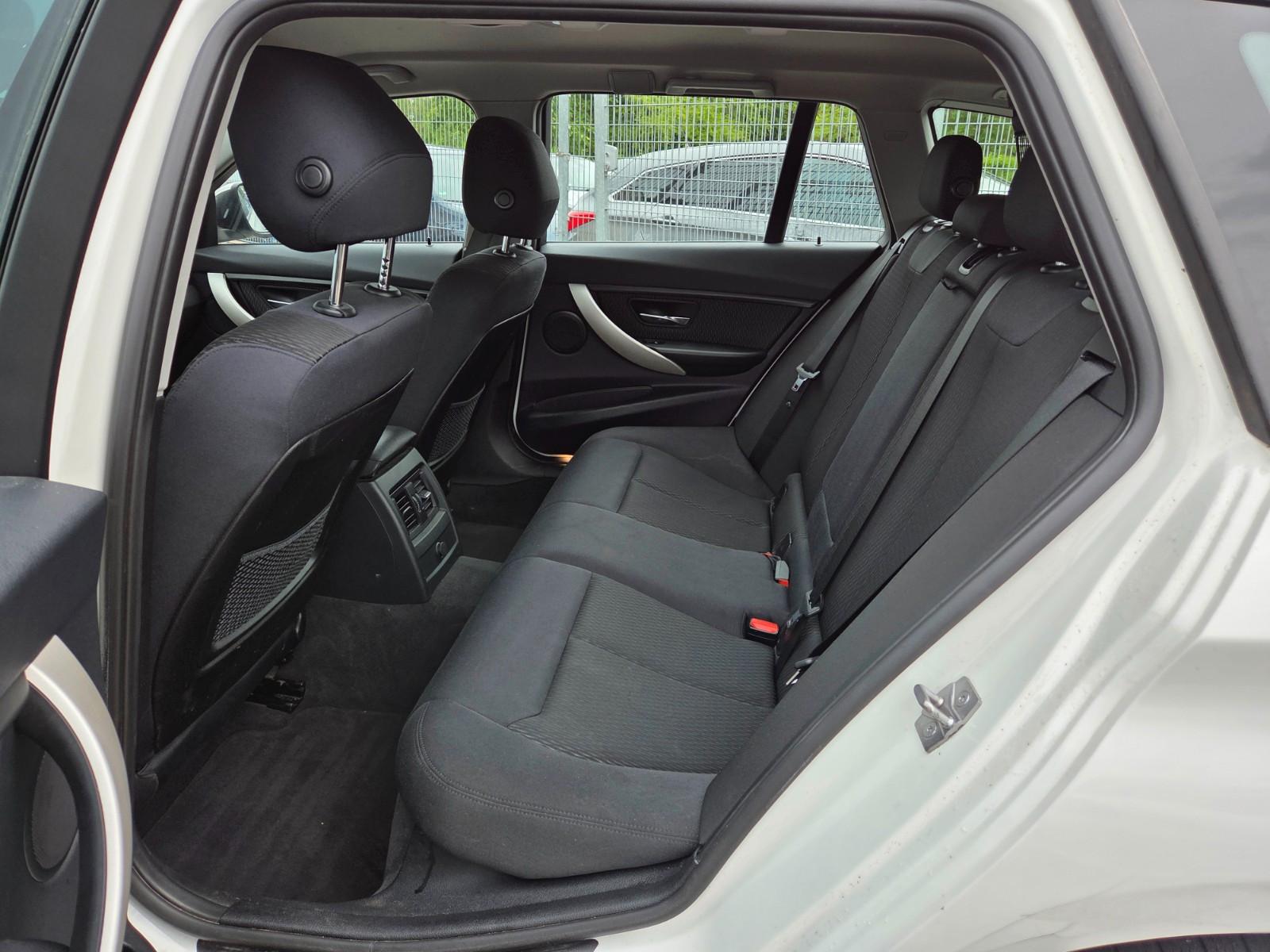 BMW 318 2014 — photo 12