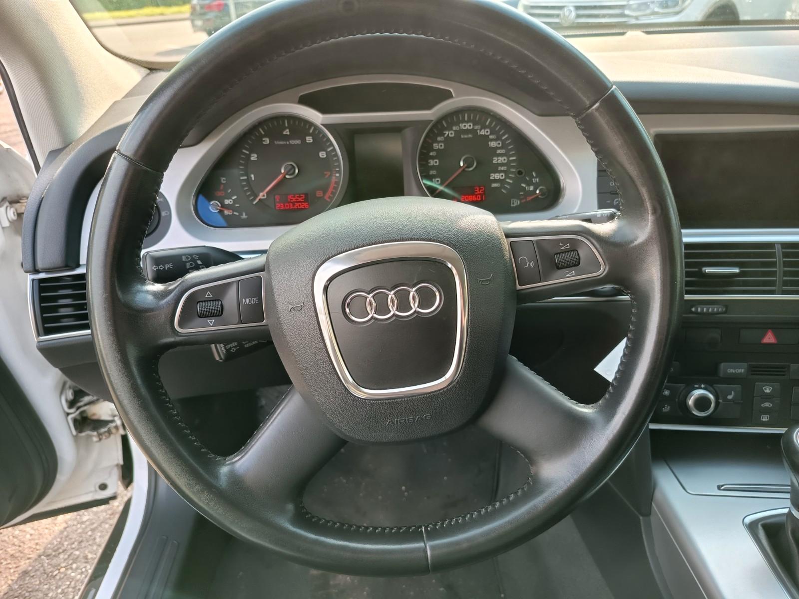 Audi A6 2010 — photo 16