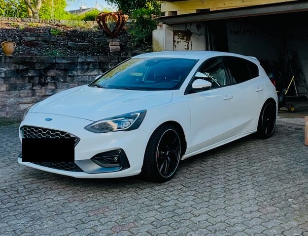 Ford Focus 2,3 EcoBoost ST Styling-Paket ST Styli...