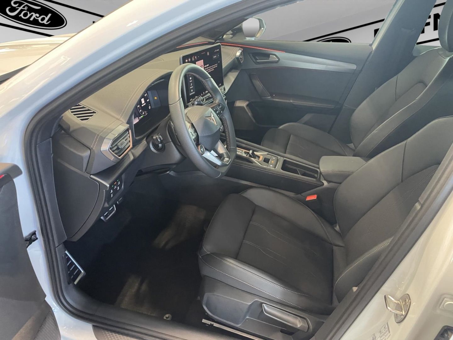 Fahrzeugabbildung CUPRA Formentor 1.5 eTSI 110 kW AHK-klappbar Navi Digi