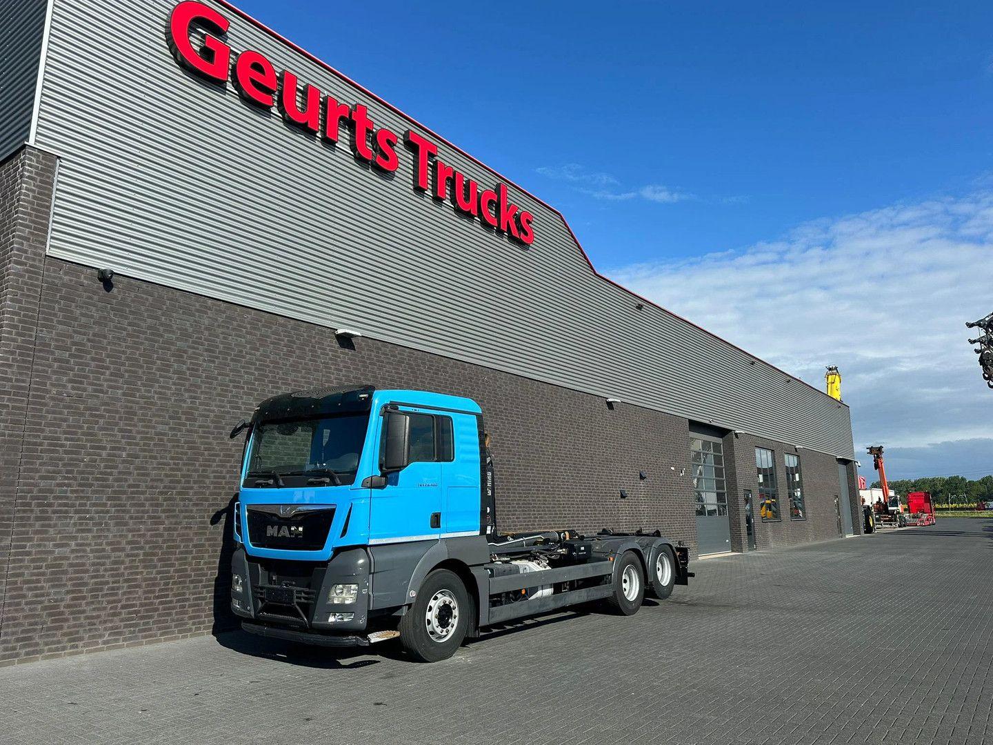 MAN TGX 28.480 6X2 MET HIAB MULTILIFT XR21S61 HAAKAR