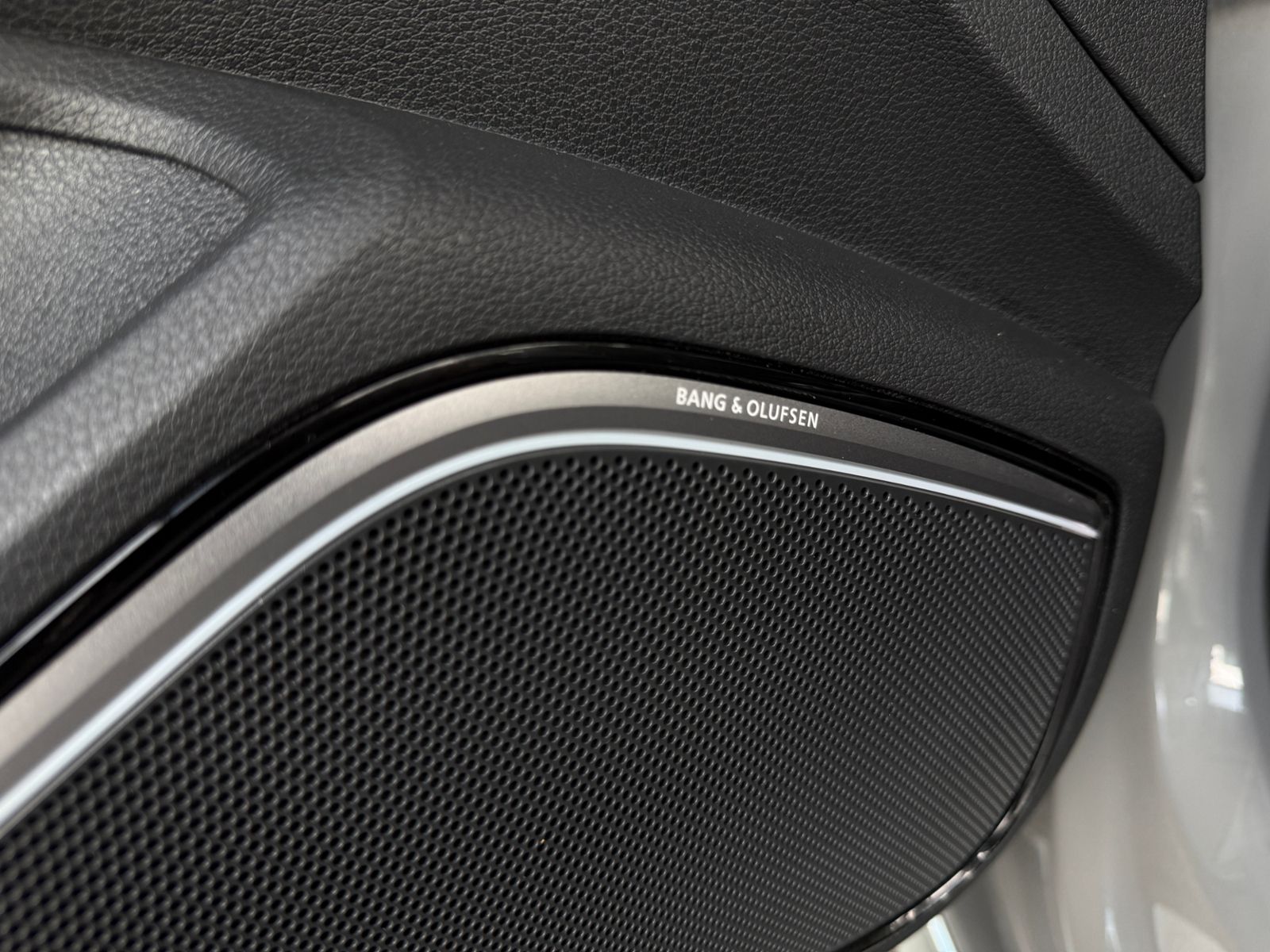 Fahrzeugabbildung Audi A3 Cabriolet S line B&O ACC MATRIX RFK 19"