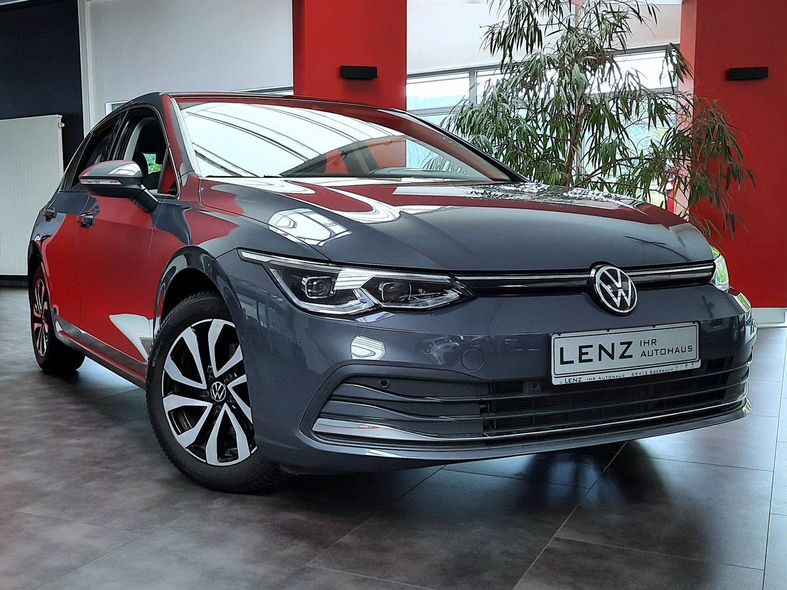 Fahrzeugabbildung Volkswagen Golf Active TDI DSG *AHK*Panodach*Navi*Cam*LED*
