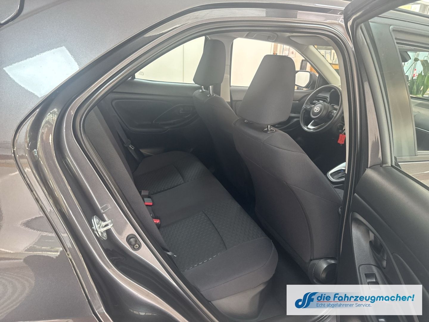Fahrzeugabbildung Toyota Yaris Cross Hybrid FWD Comfort ACC DAB Spurhalte