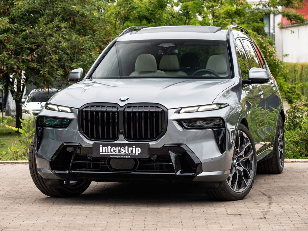 Image of BMW X7