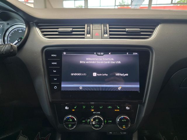 SKODA Octavia — Foto 23