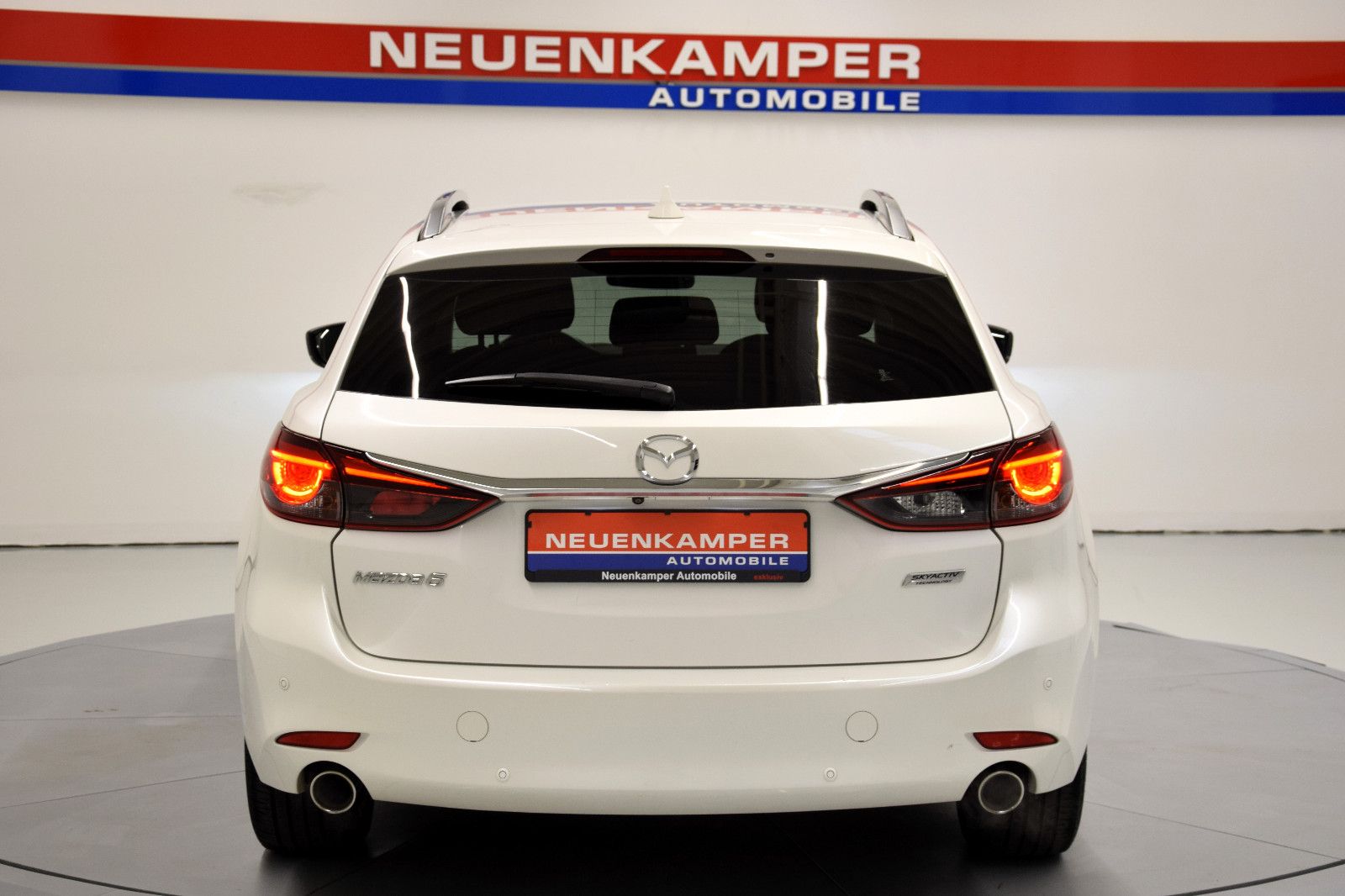 Fahrzeugabbildung Mazda 6 Kombi Signature LED NAVI HeadUp 1.Hand 360° 19