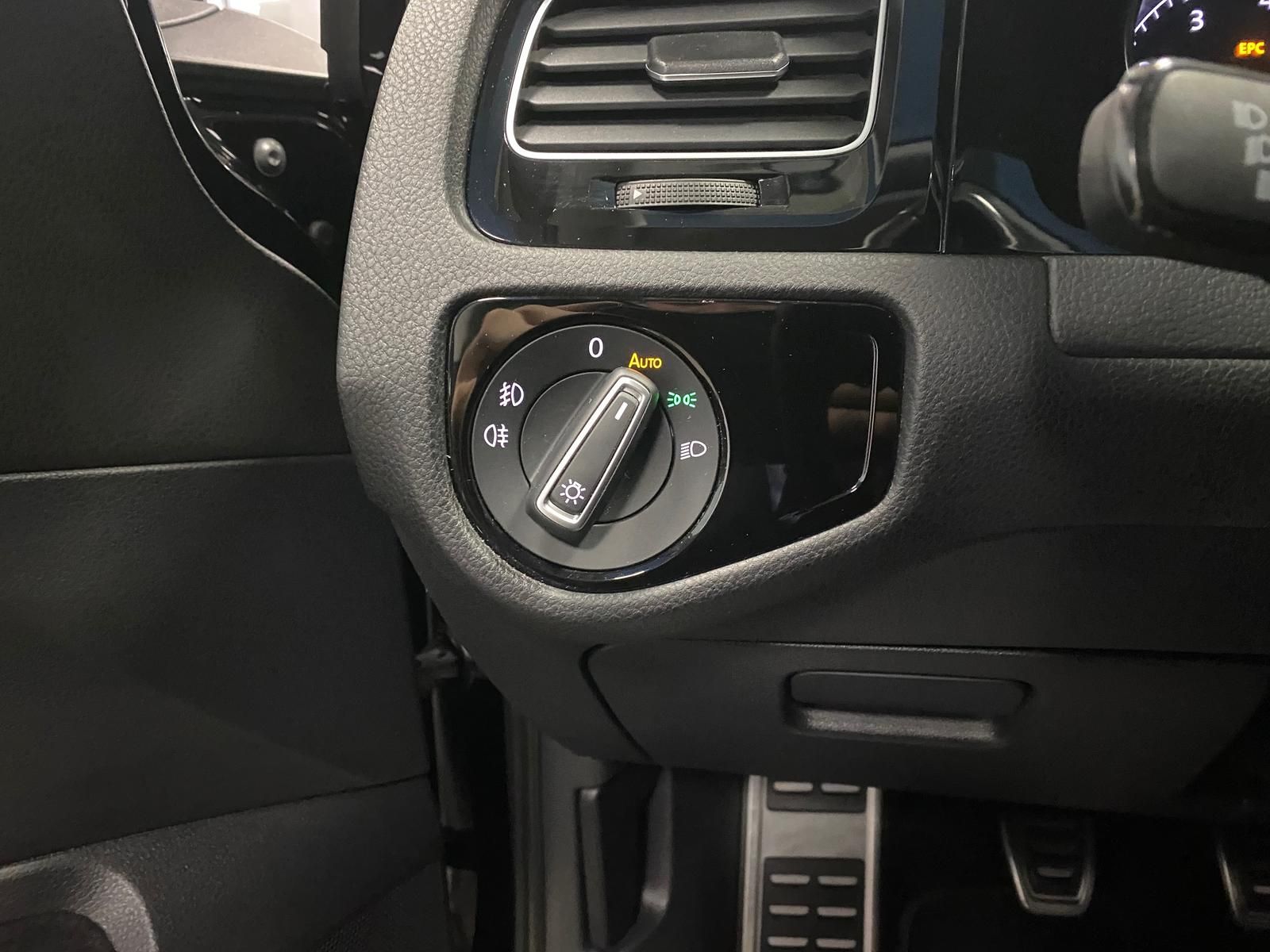 Fahrzeugabbildung Volkswagen Golf Variant VII 1.0 TSI Join+APP+ALLWETTER+NAVI