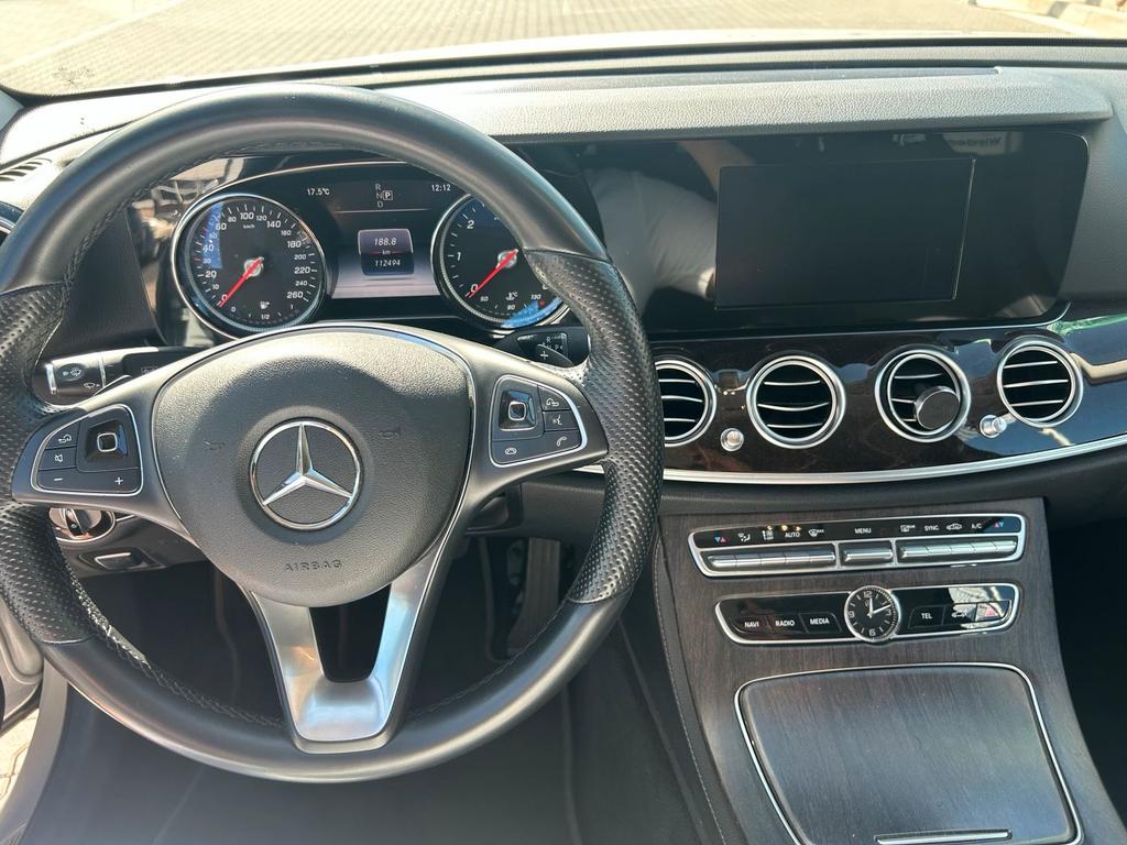 Mercedes-Benz E 220