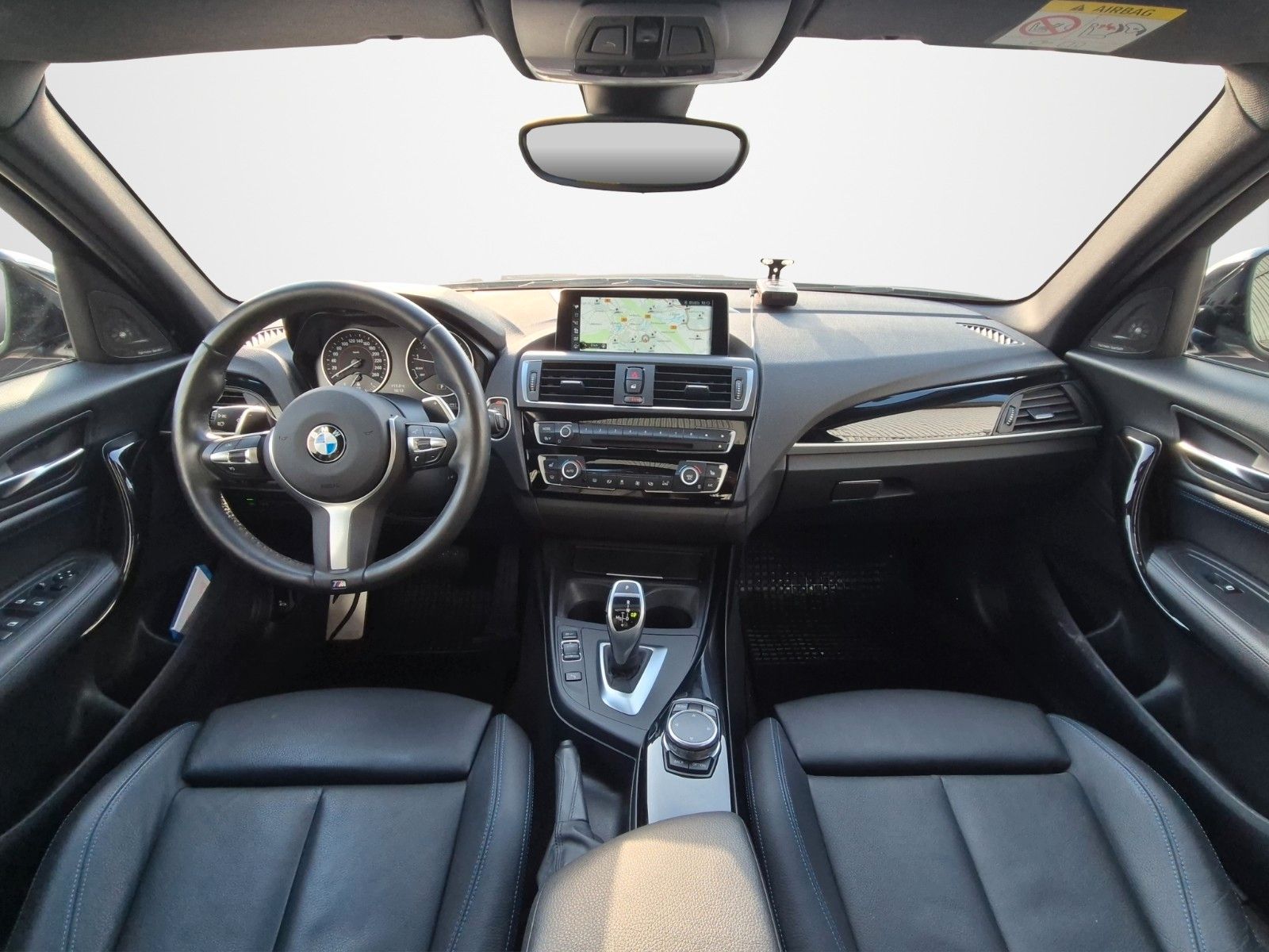 Fahrzeugabbildung BMW M140i XDRIVE LEDER PANO MEMORY H&K KAM 1.HD