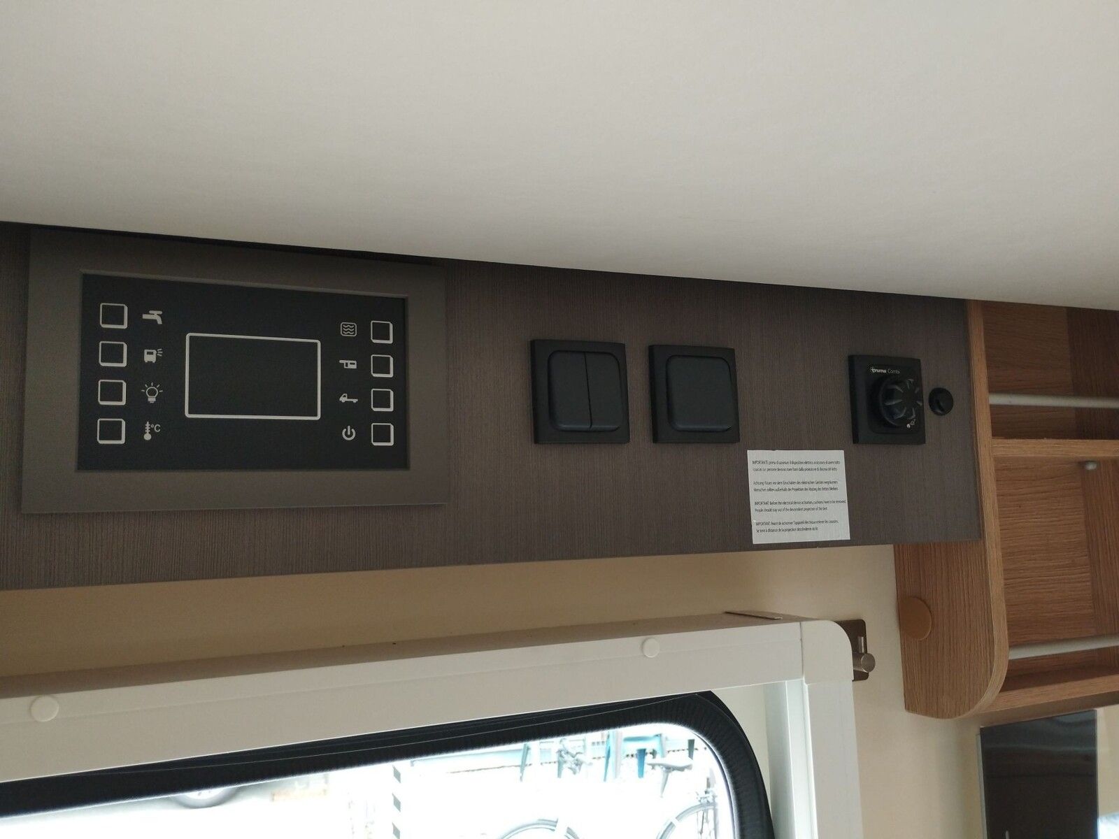 Fahrzeugabbildung Forster T 699 EB SAT,Solar,Markise,RK
