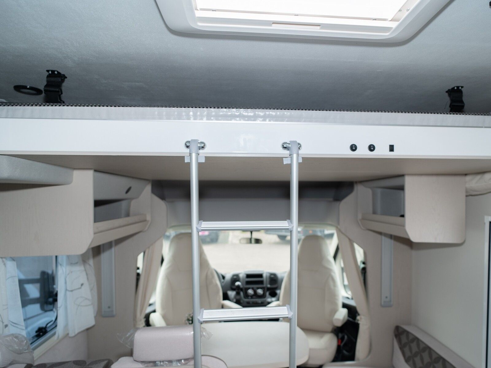 Fahrzeugabbildung Rimor Seal 95 Plus AKTION *Lithium*Hubbett*gr.Kühls.*