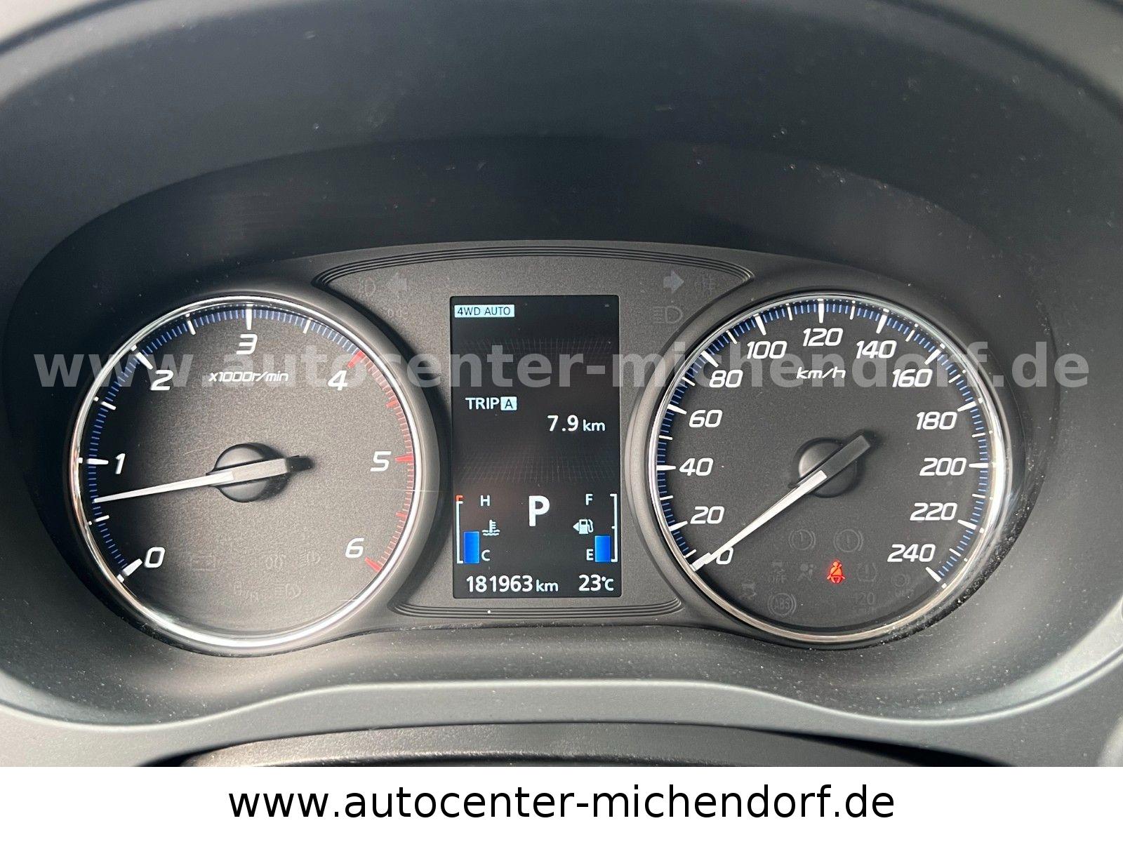 Mitsubishi Outlander *Automatik*AHK*8Fach bereift*4WD