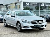 Mercedes-Benz E 200 CGI BlueEfficiency*Top Zustand*RentnerFhzg - Mercedes-Benz E 200 in Wiesbaden