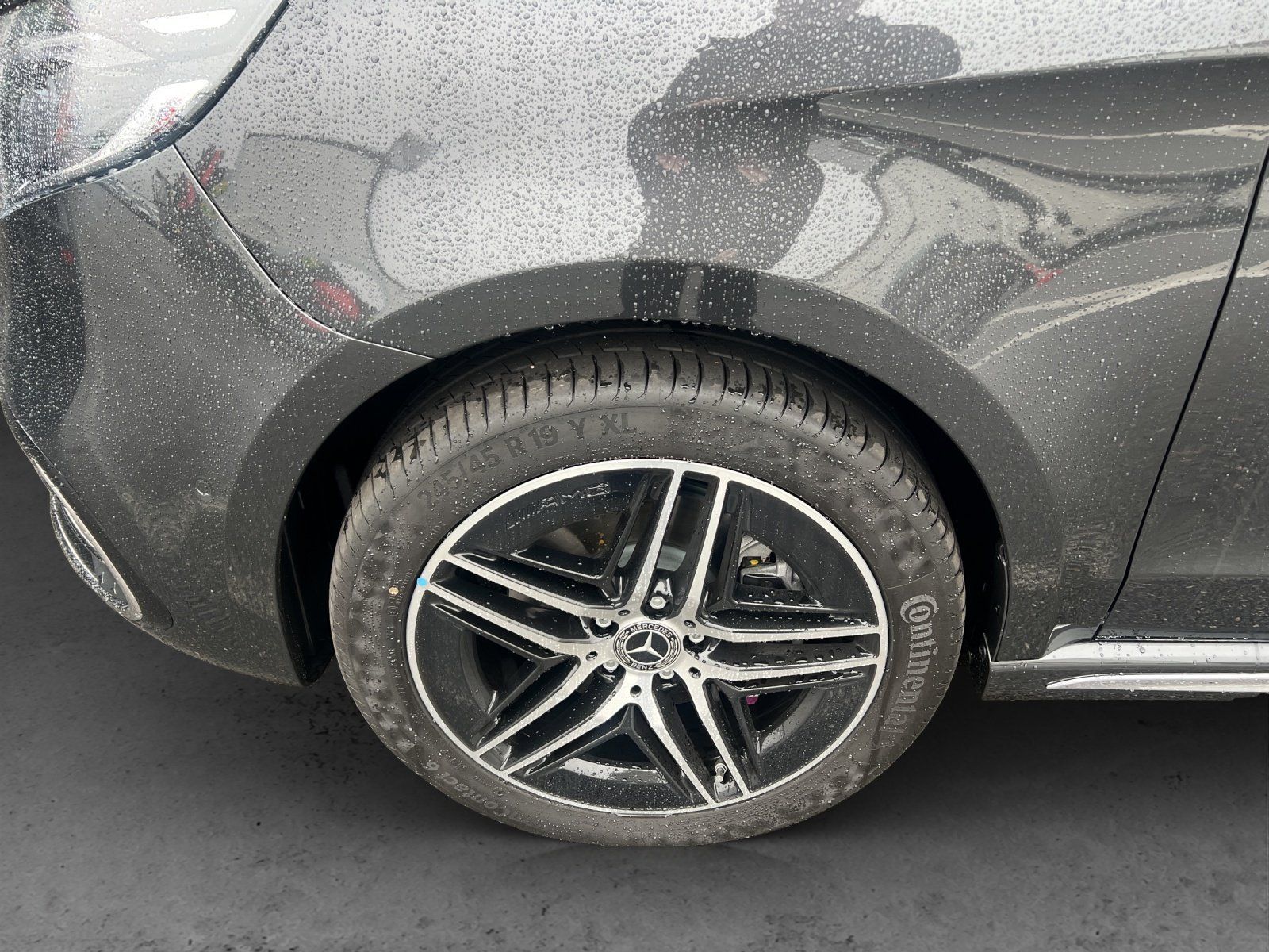 Fahrzeugabbildung Mercedes-Benz V 300 d 4MATIC PanoDach AMG-Paket BurmesterSound