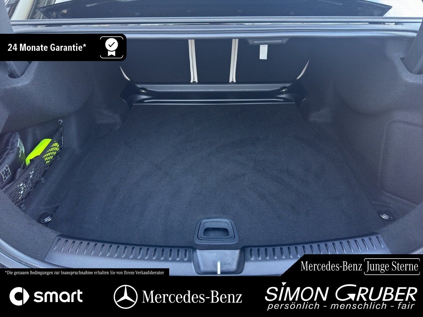 Fahrzeugabbildung Mercedes-Benz E 220 d AMG Superscreen Pano Burm Night 360° 20"