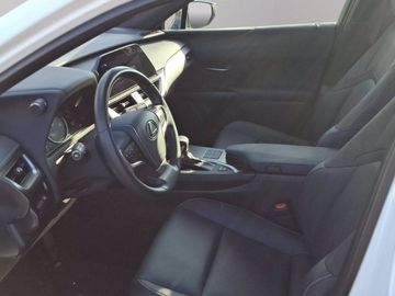 Lexus UX - 8