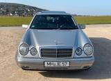 Mercedes-Benz Mercedes e200 Rentnerfahrzeug Automatik! - Mercedes-Benz E 200 aus 1999