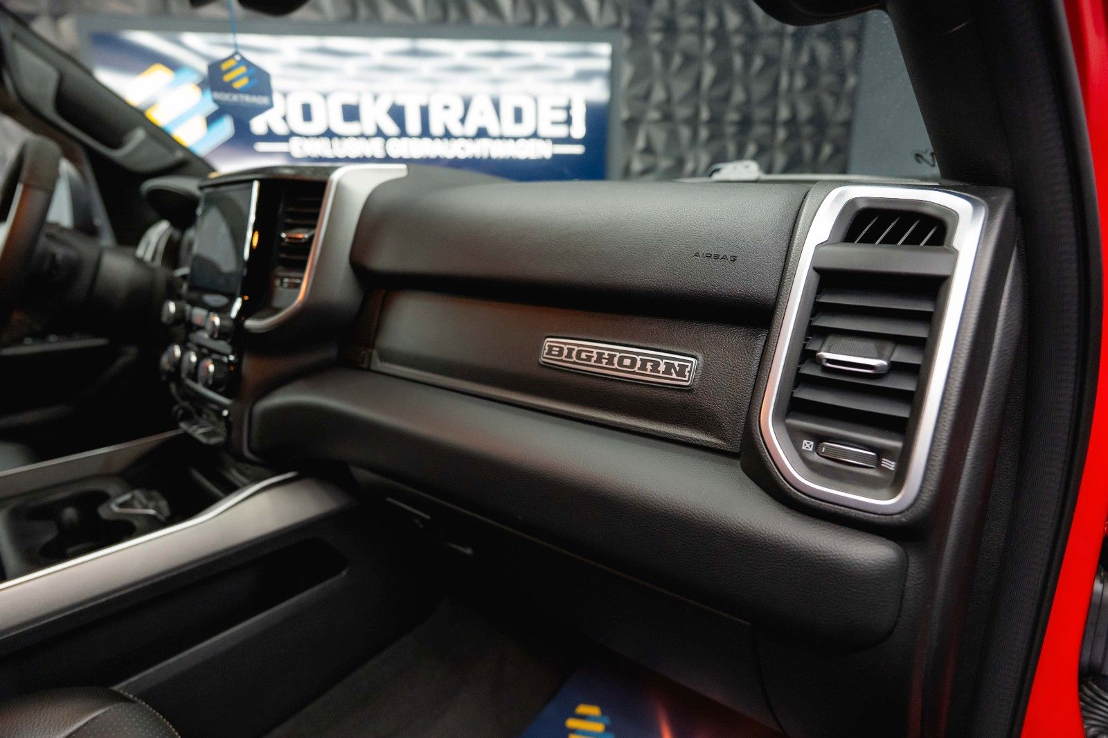 Fahrzeugabbildung Dodge RAM 5.7 V8 HEMI 4x4 Limited OFFROAD AxleLock 19%