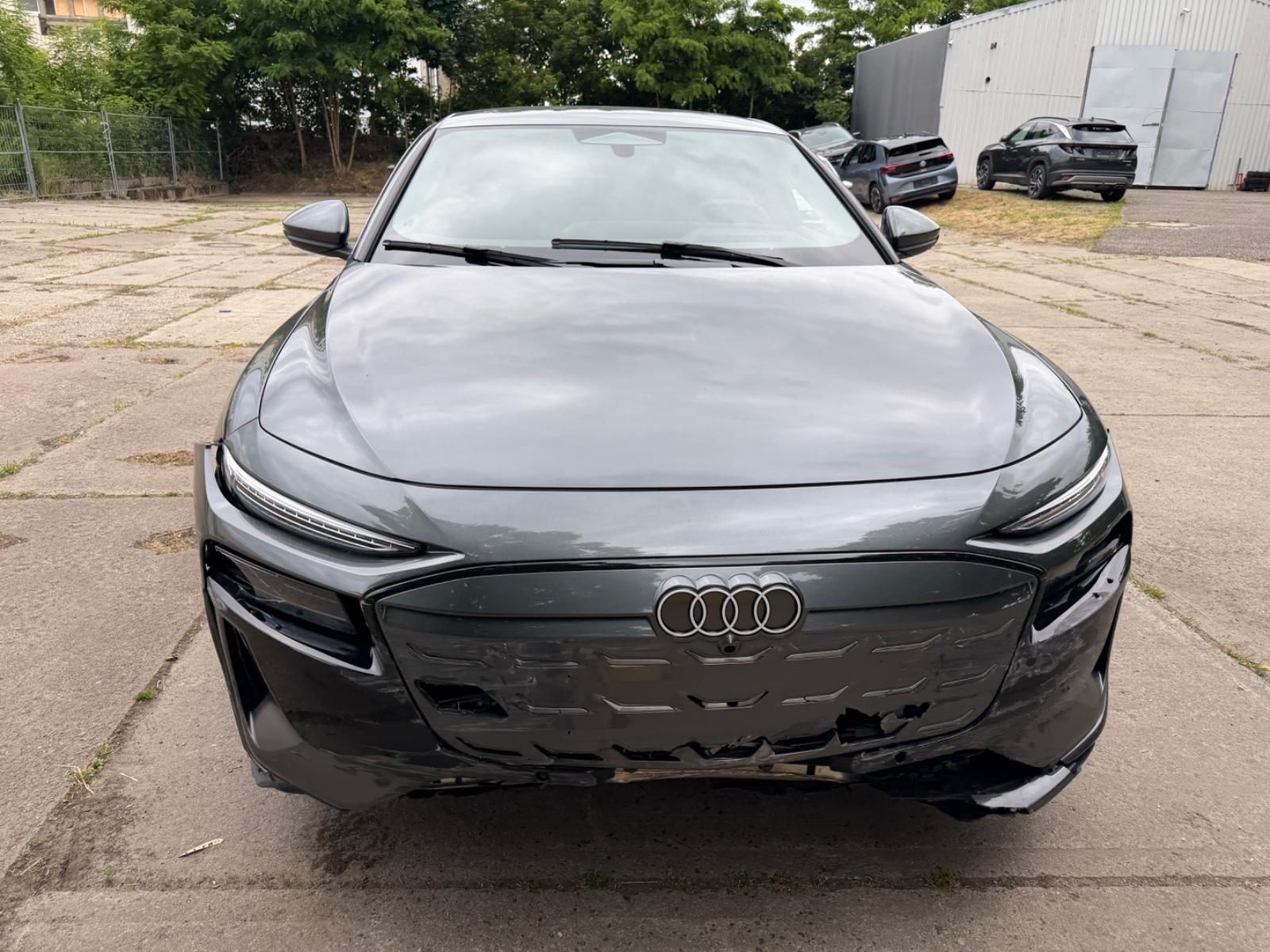 Audi A6 e-tron Avant 210 kW S-Line 2xDisplay HUP