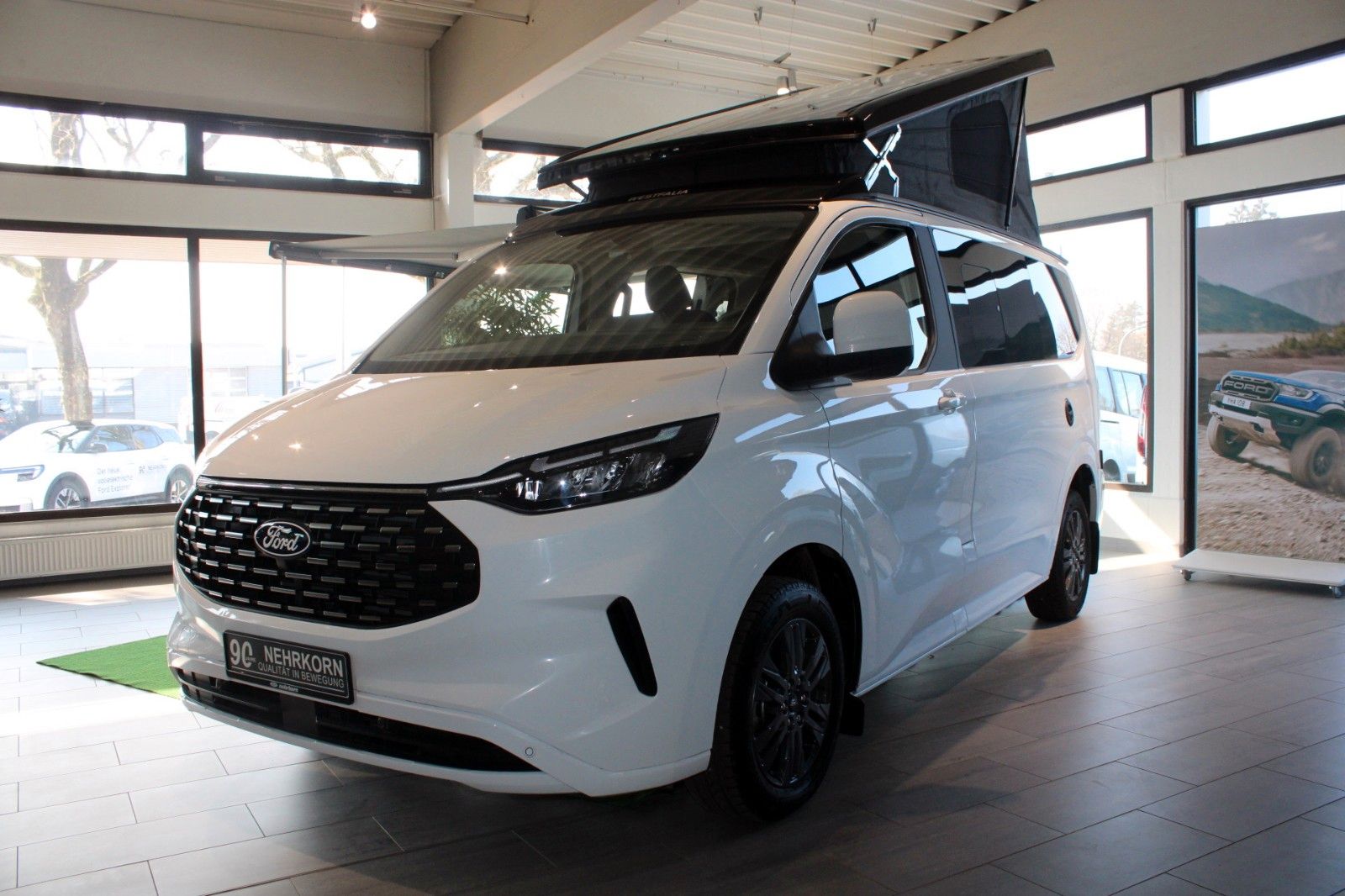 Fahrzeugabbildung Ford NUGGET L1 Titanium MARKISE + Aufstelldach SOFORT