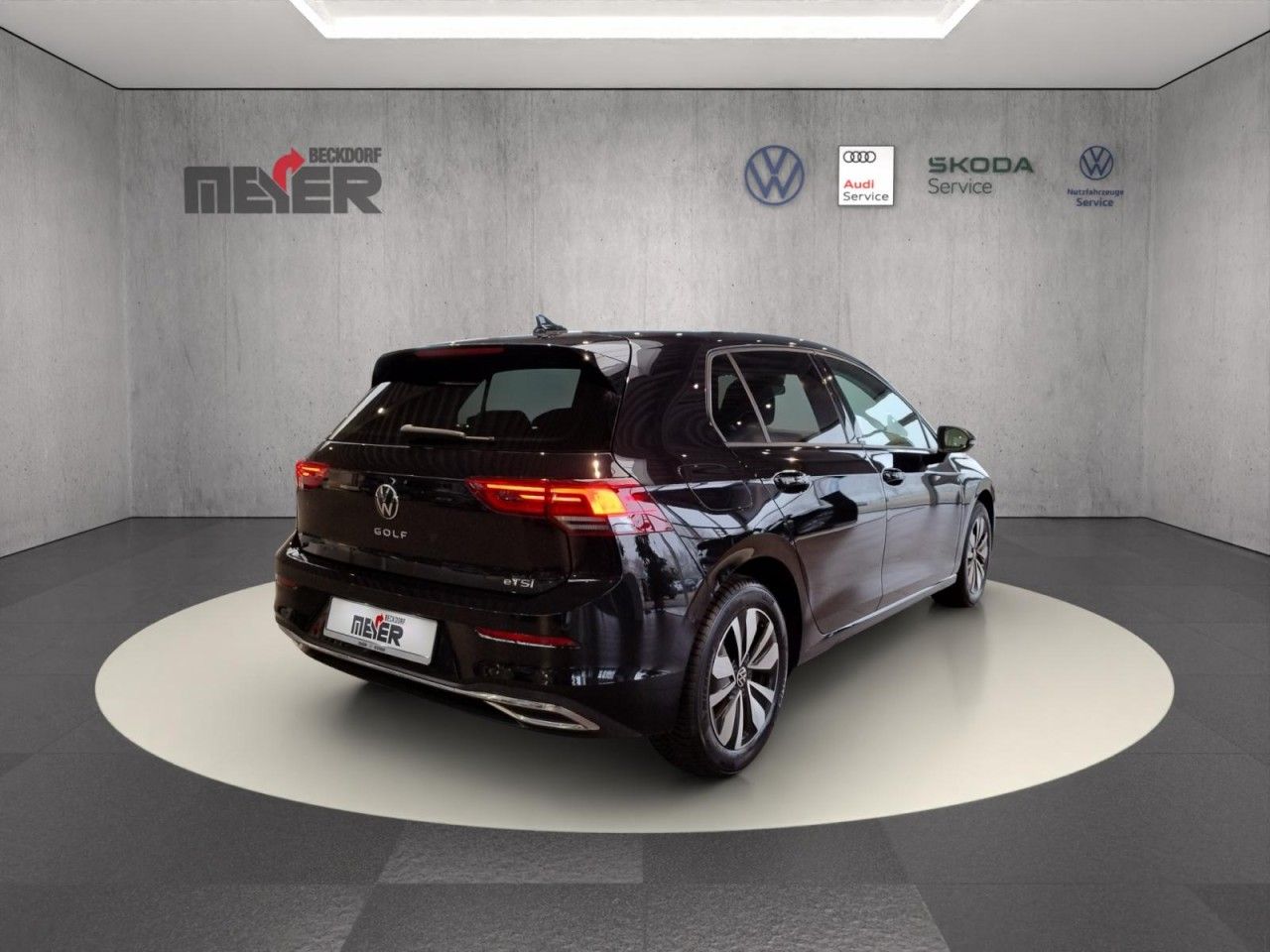 Golf MOVE 1.0 eTSI DSG Klima Navi Einparkhilfe