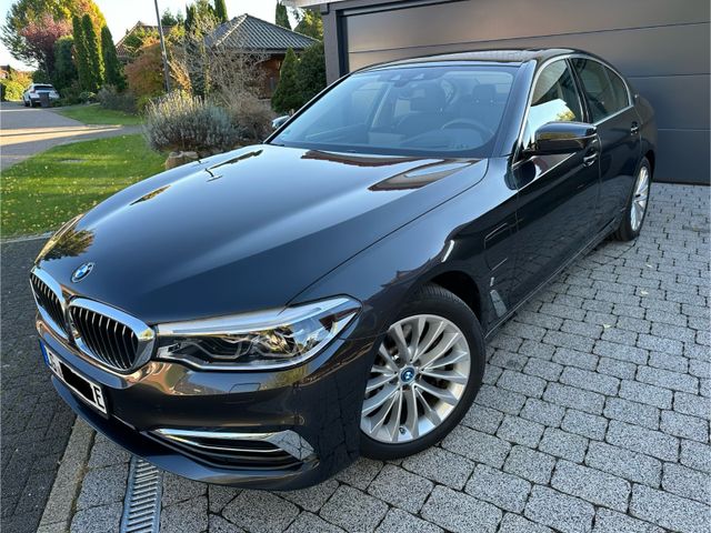 BMW 530e Luxury-TV-Massage alle Assistenzsysteme