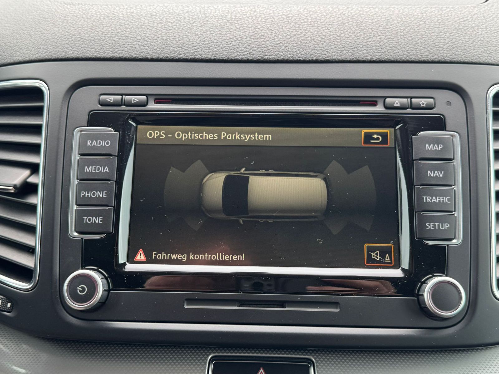 Fahrzeugabbildung Volkswagen Sharan 2.0 TDI Comfortl. AHK*KLIMA*TEMP*NAVI*PDC