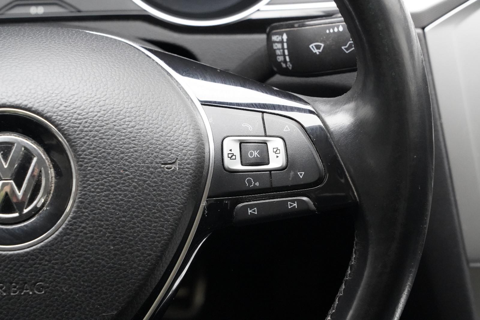 Volkswagen Passat Lim. 1.4 SHZ NAVI GJR Keyless PDC