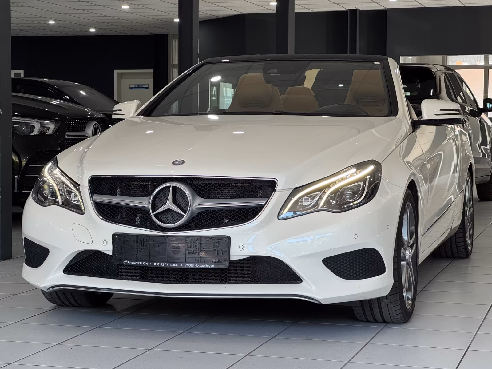 Mercedes-Benz E 250 *CABRIO*DESIGNO*LEDER-ZIMT*SPORTPAKET*LED*