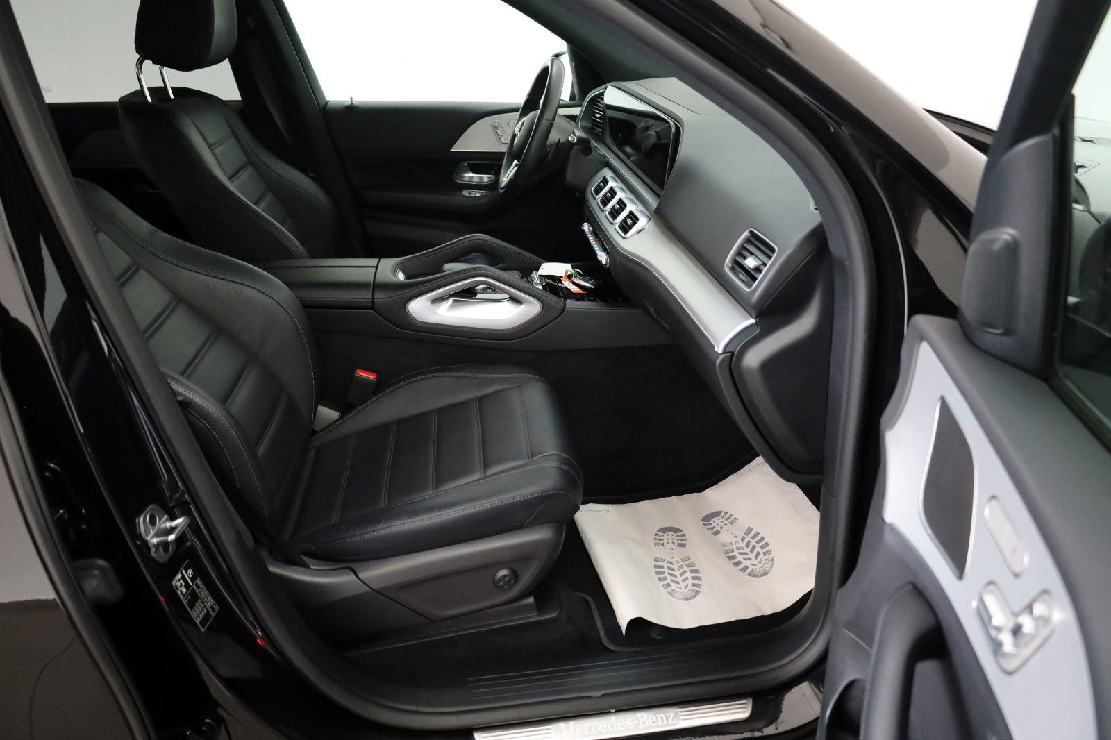 Fahrzeugabbildung Mercedes-Benz GLE 350de 4M Leder,Navi,LED,SH,Park Paket,360°