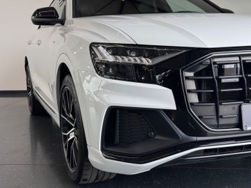 Audi Q8 - 12