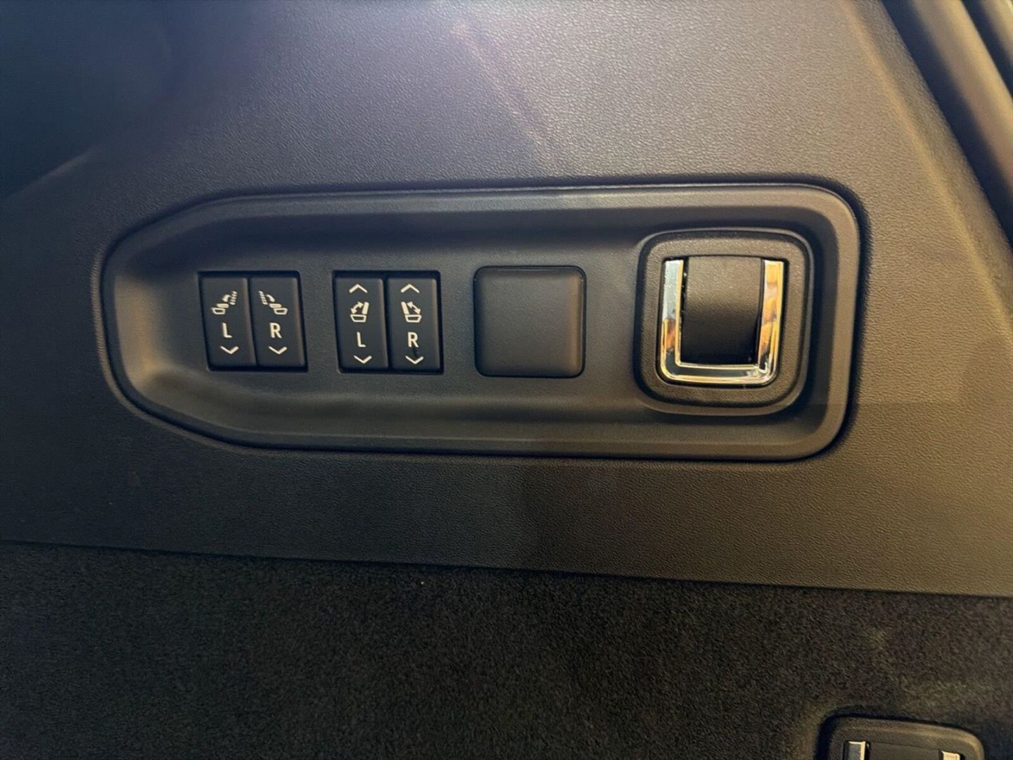 Fahrzeugabbildung Cadillac VISTIQ 452 kW AWD Sport 7-Sitzer