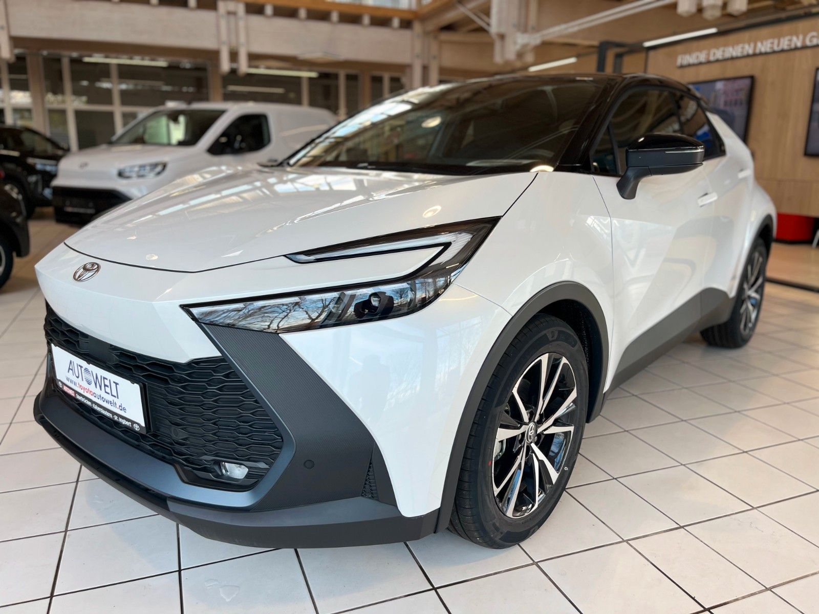 Fahrzeugabbildung Toyota C-HR Hybrid 1,8 Hybrid Teamplayer/Technik-Paket