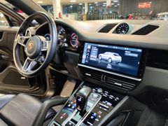 Fahrzeugabbildung Porsche Cayenne Coupe E-Hybrid *SPORT-CHRONO* (MATRIX/PA