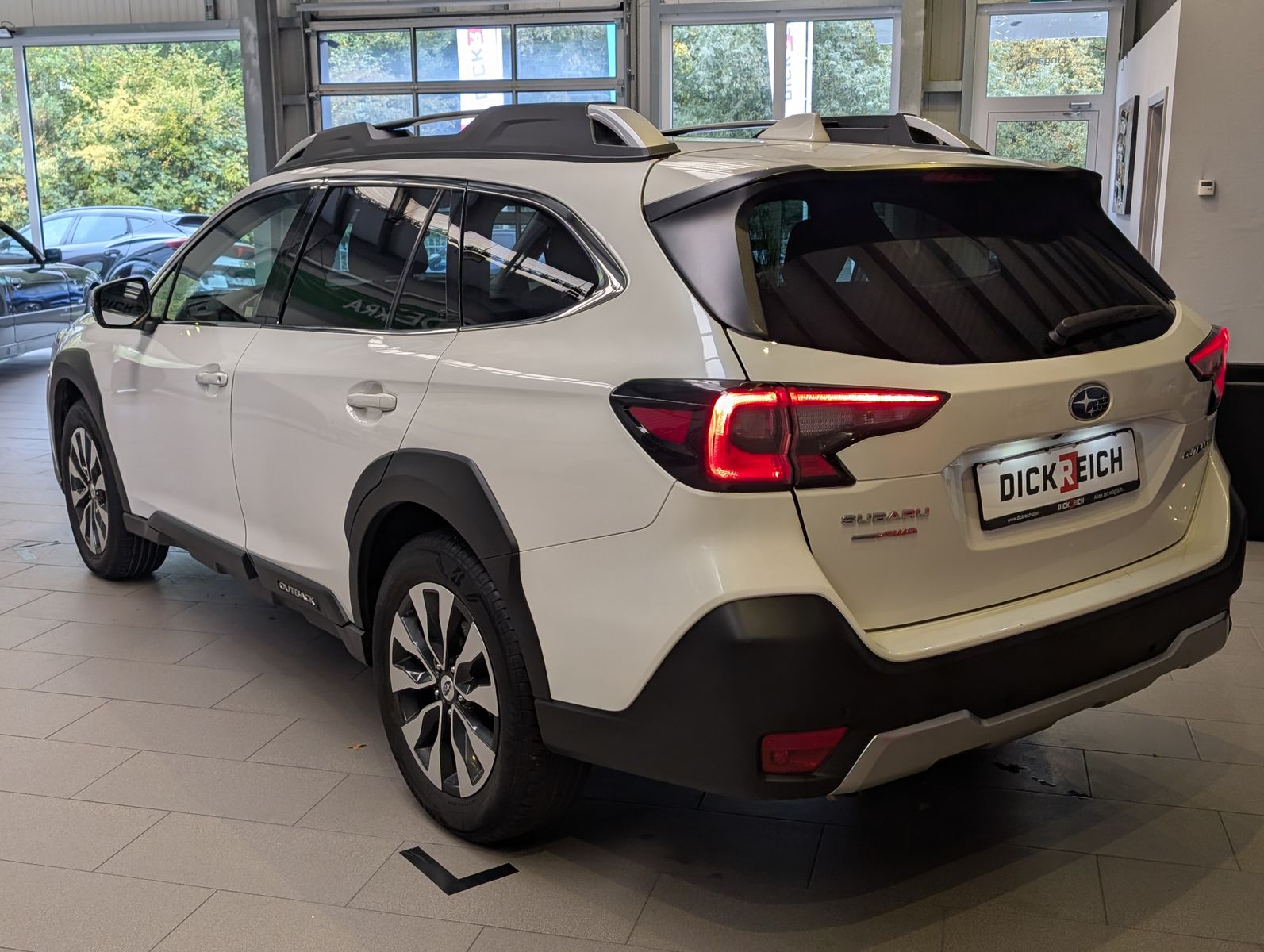 Fahrzeugabbildung Subaru Outback 2.5i Platinum EyeSight LED ACC CAM LEDER