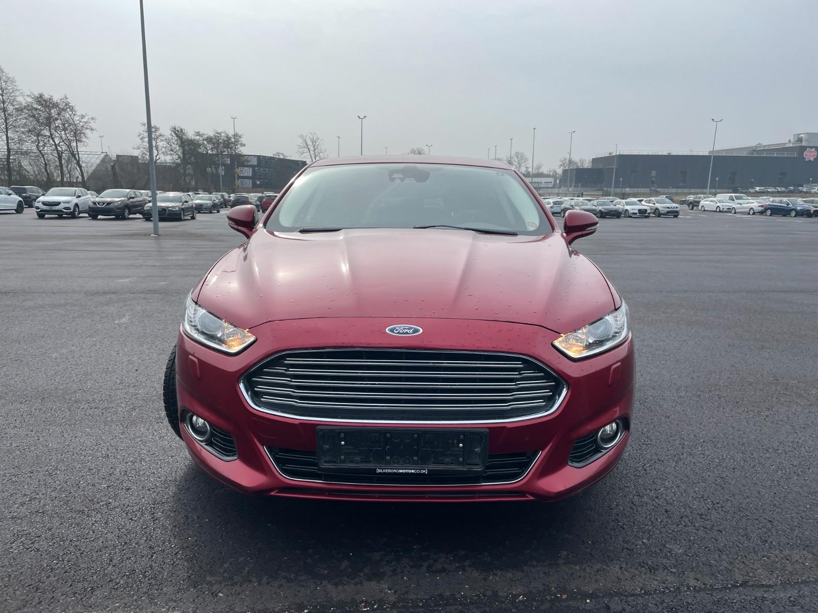 Ford Mondeo 2015 — interior