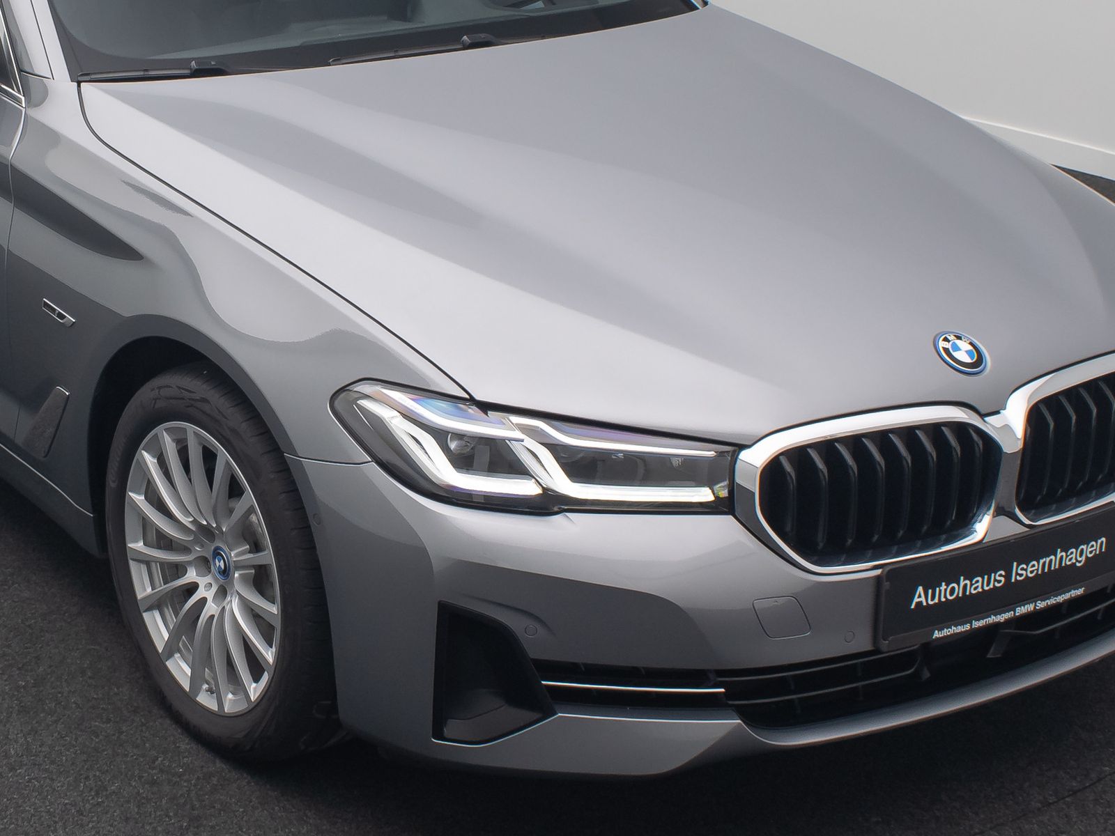 Fahrzeugabbildung BMW 530e xD  Kamera Laser HUD DAB H/K Komfort Alarm