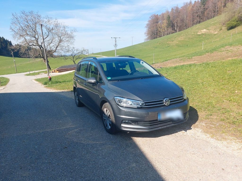 Image of Volkswagen Touran