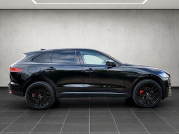 Jaguar F-Pace - 6