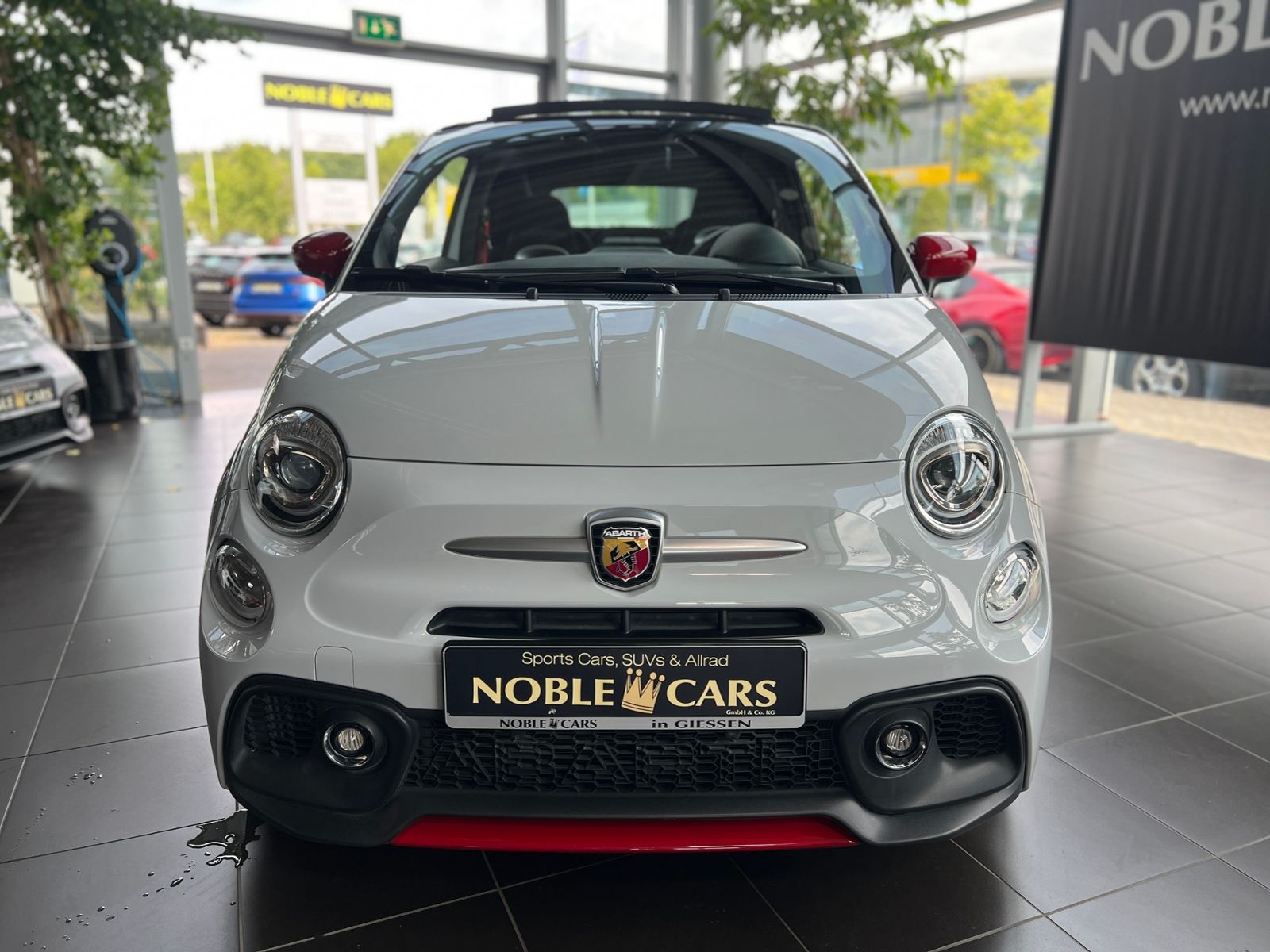 Fahrzeugabbildung Abarth 595C Aut. CARPLAY KLIMA XENON ALU