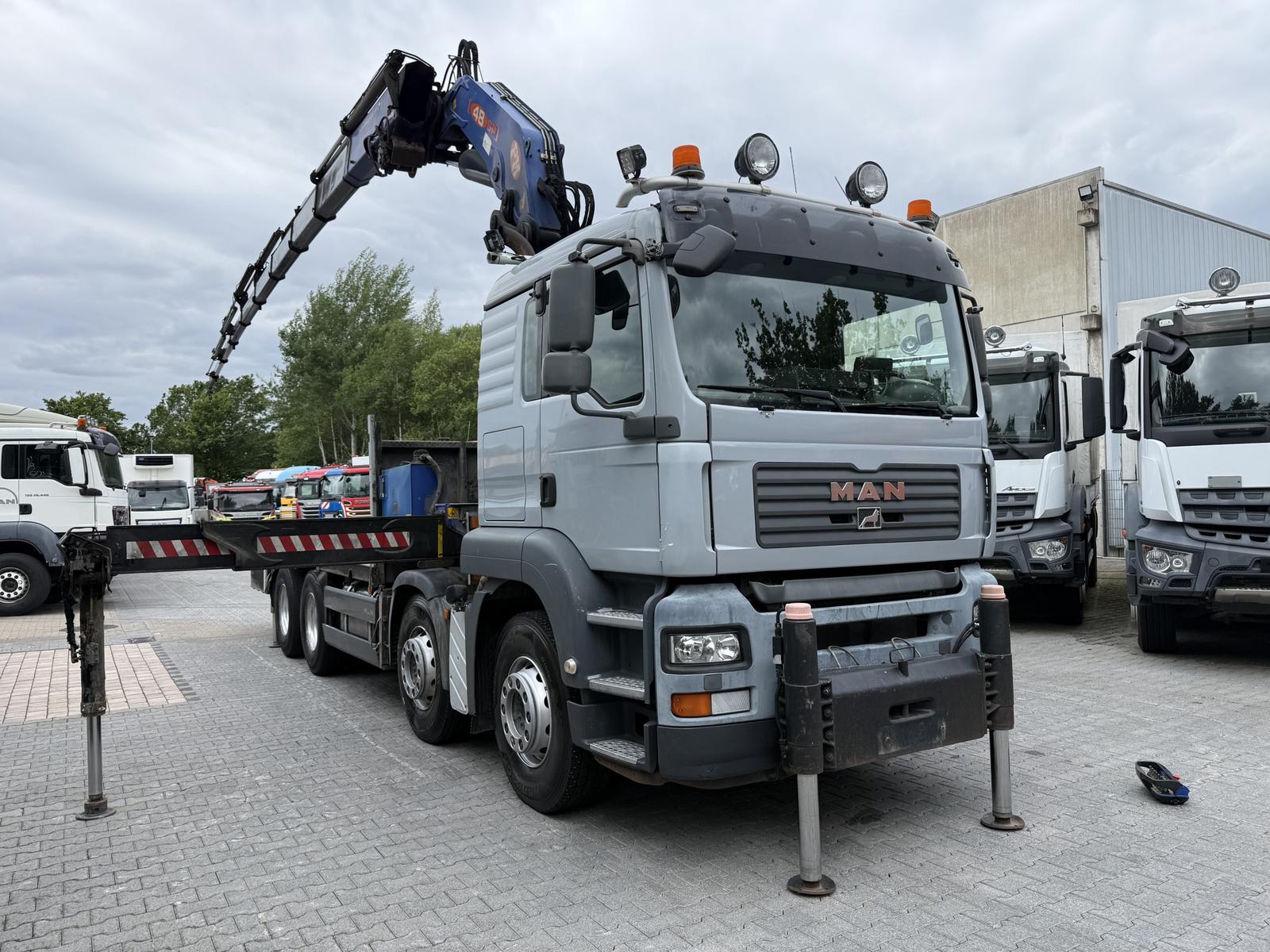 MAN TGA 35.400 8X4 Kran PM 48028 bis 26 Meter