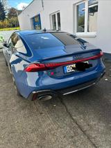 Audi RS7 performance 4.0 TFSI tiptr. quattro perf... - blaue Audi RS7