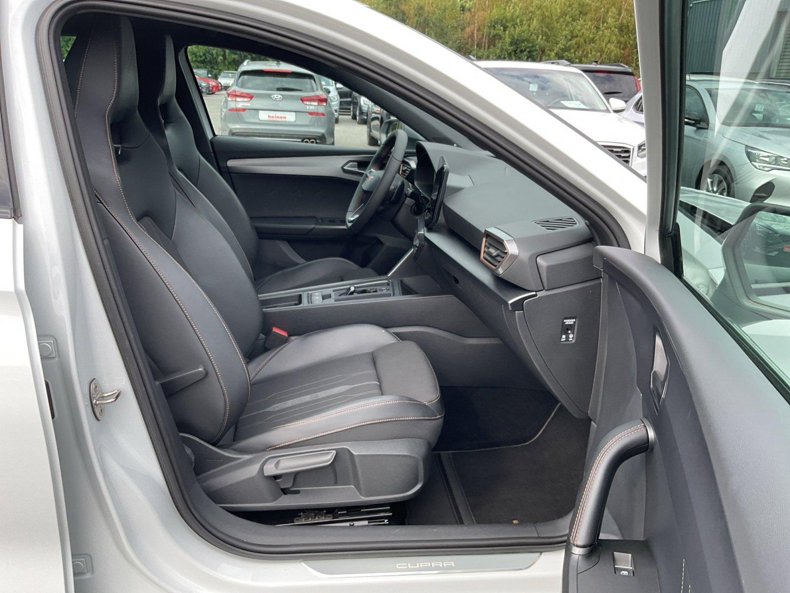 Cupra Leon Sportstourer VZ 2.0 TSI 4Drive SHZ LED NAVI