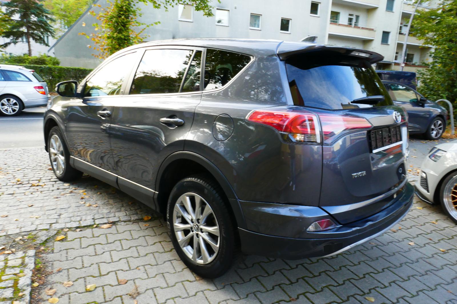 TOYOTA RAV 4 155CH - BVA - 1ERE MAIN - HAYON ÉLECTRIQUE - 75.342 KMS