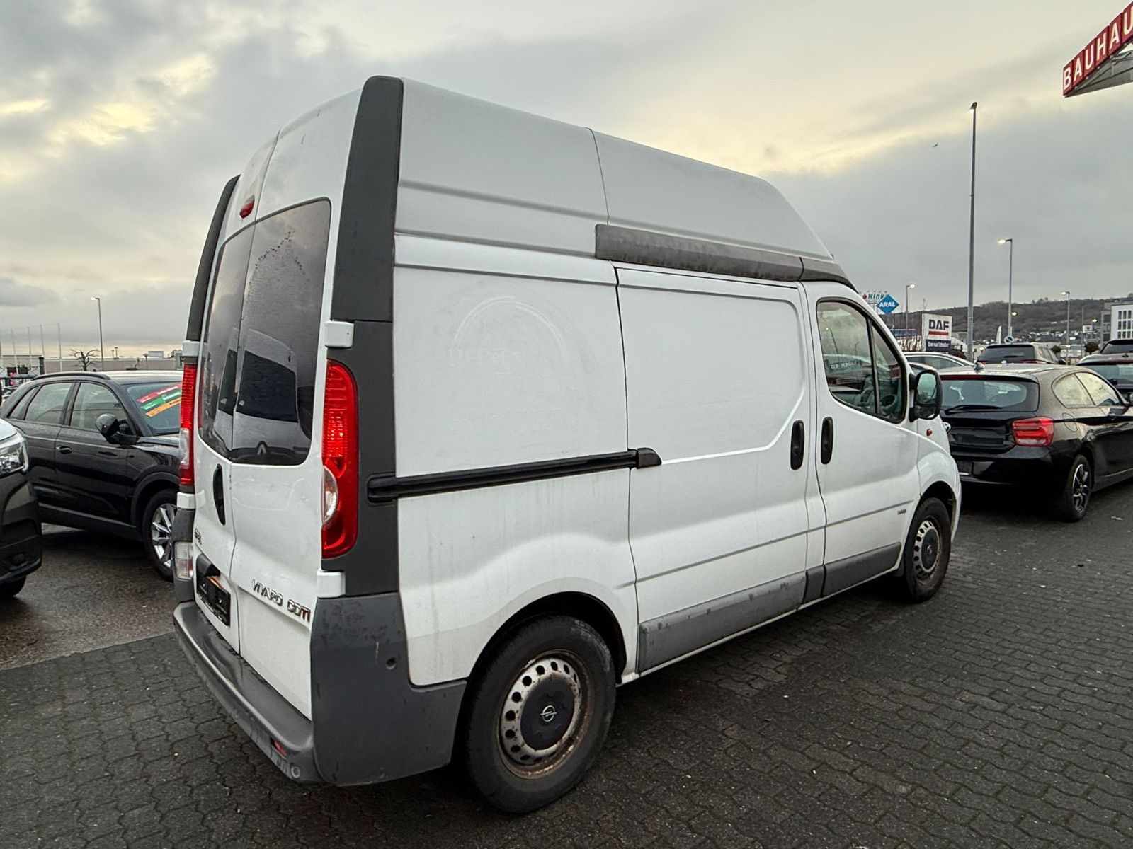 Fahrzeugabbildung Opel Vivaro Kasten/Kombi Kasten L1H2 2,9t/NAVI/KLIMA