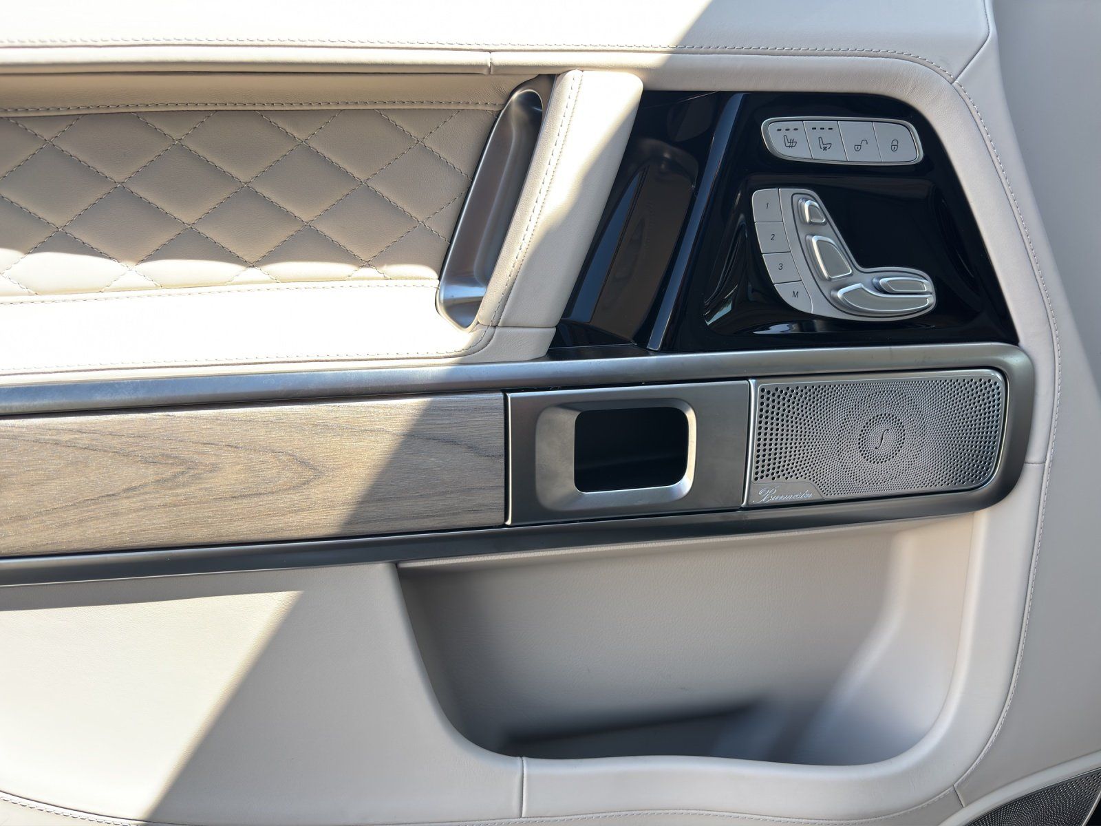 Fahrzeugabbildung Mercedes-Benz G 450 d AMG DISTRO Burme MLED Manufaktur SUPERIO