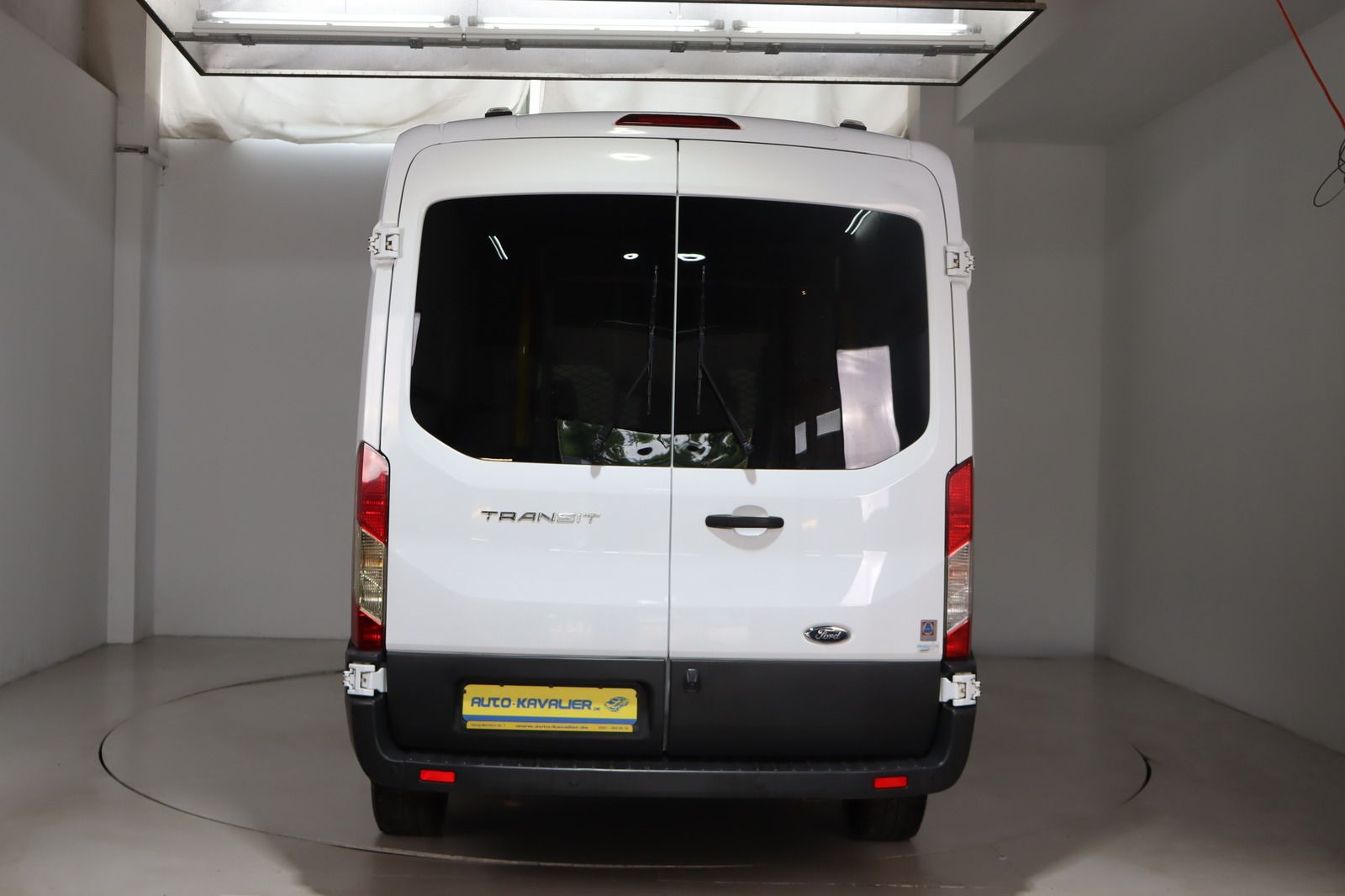 Fahrzeugabbildung Ford Transit 350 L2H2 * Rollstuhlrampe* RFK *