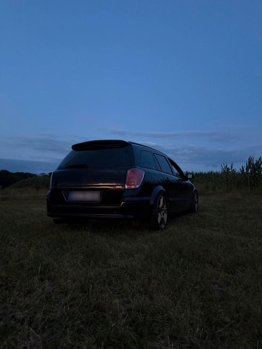 Opel Astra 2005 — engine 200 HP (147kW)
